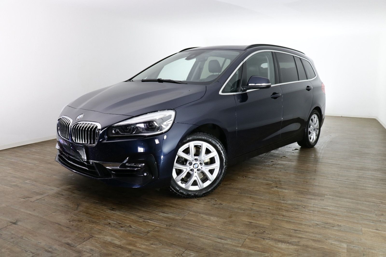 BMW 220i Gran Tourer Luxury Line*LED*Pano*AHK*Kamera foto 3