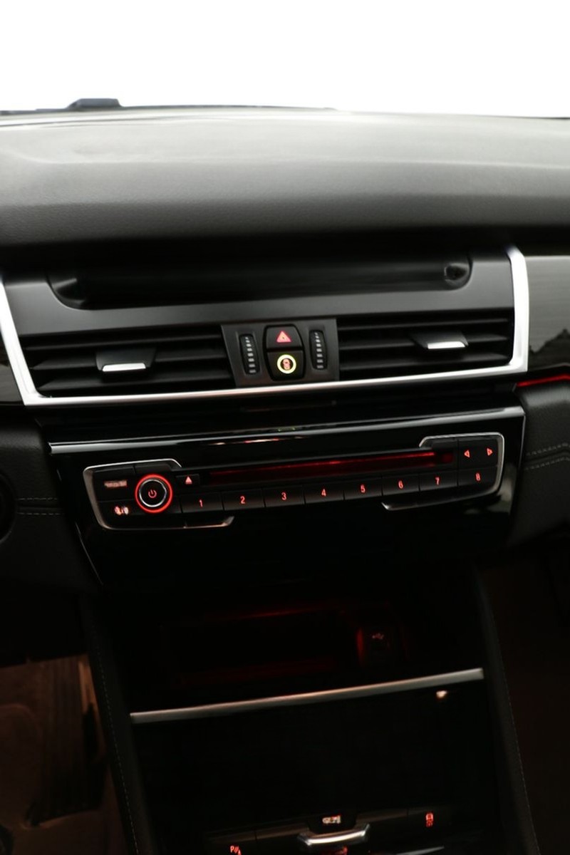 BMW 220i Gran Tourer Luxury Line*LED*Pano*AHK*Kamera foto 21