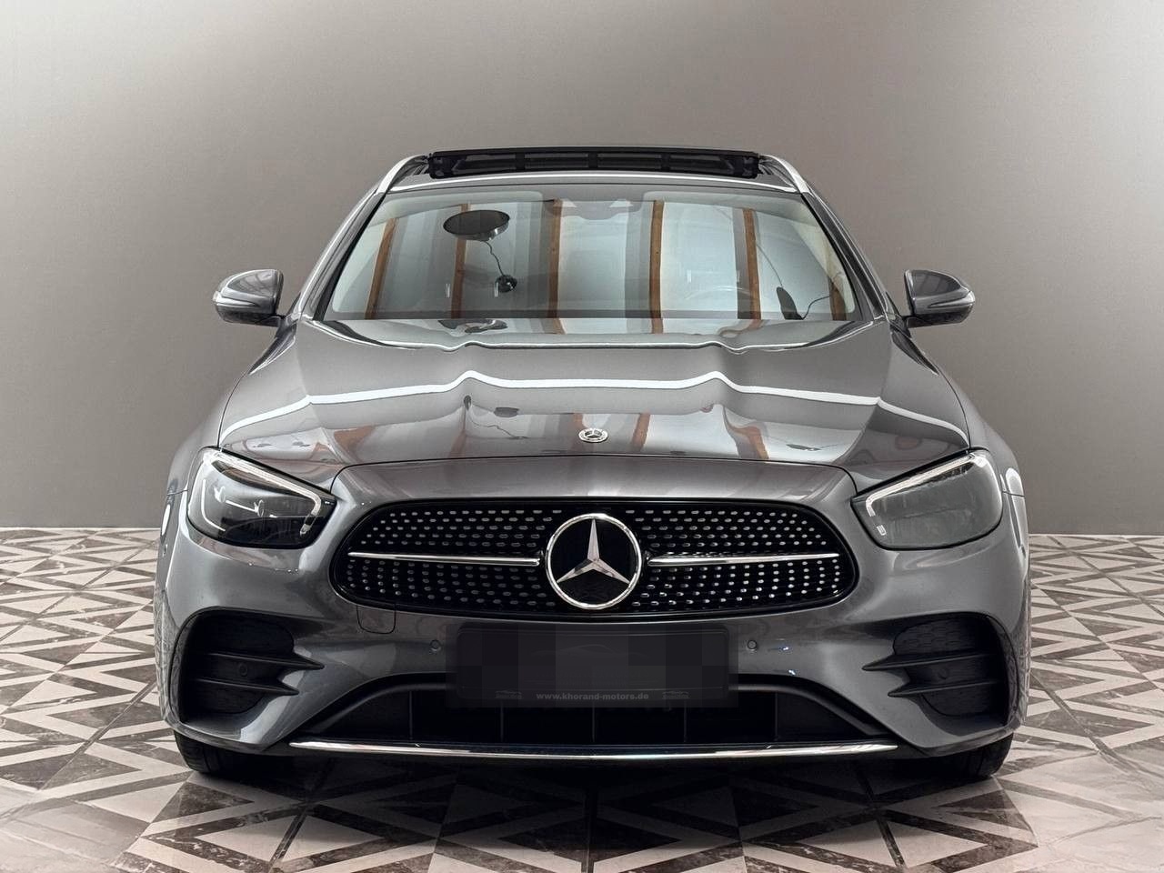 Mercedes-Benz E 400  T AMG Line 4Matic Sonderausstattung Pano. foto 2