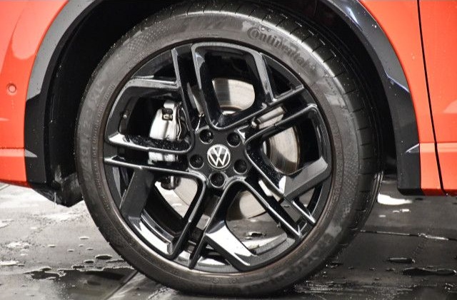 Volkswagen Tiguan 2.0 TDI 4M DSG R-Line Black Style Matrix/ foto 16