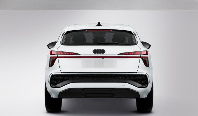 Audi Q3 Sportback e-hybrid 200 kW S line Matrix Pano foto 8