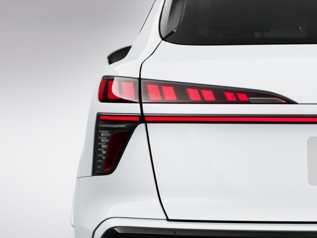 Audi Q3 Sportback e-hybrid 200 kW S line Matrix Pano foto 10
