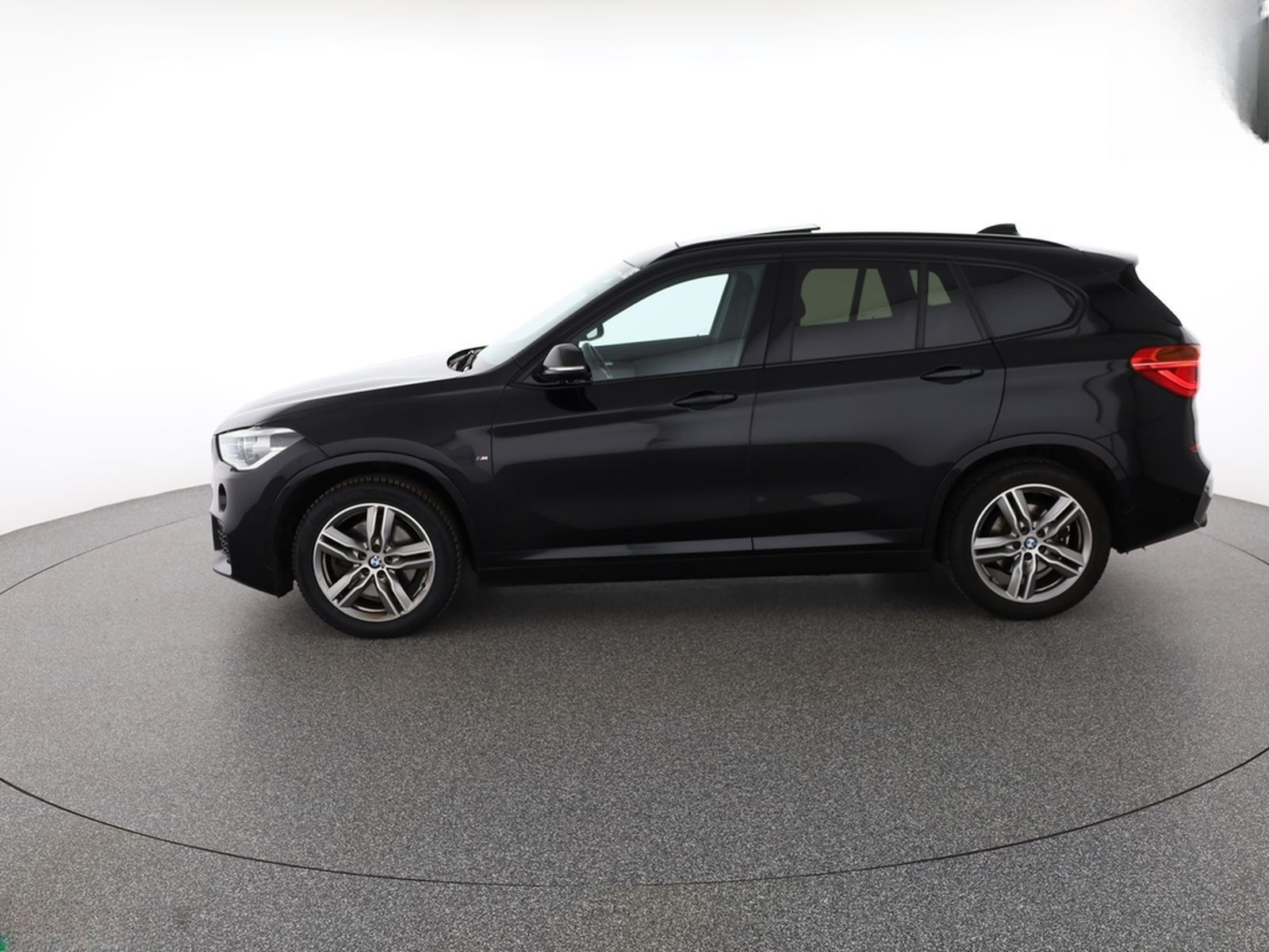 BMW X1 xDrive20i SAG M SPORT KEYLESS,HIFI,STANDHEIZ foto 2