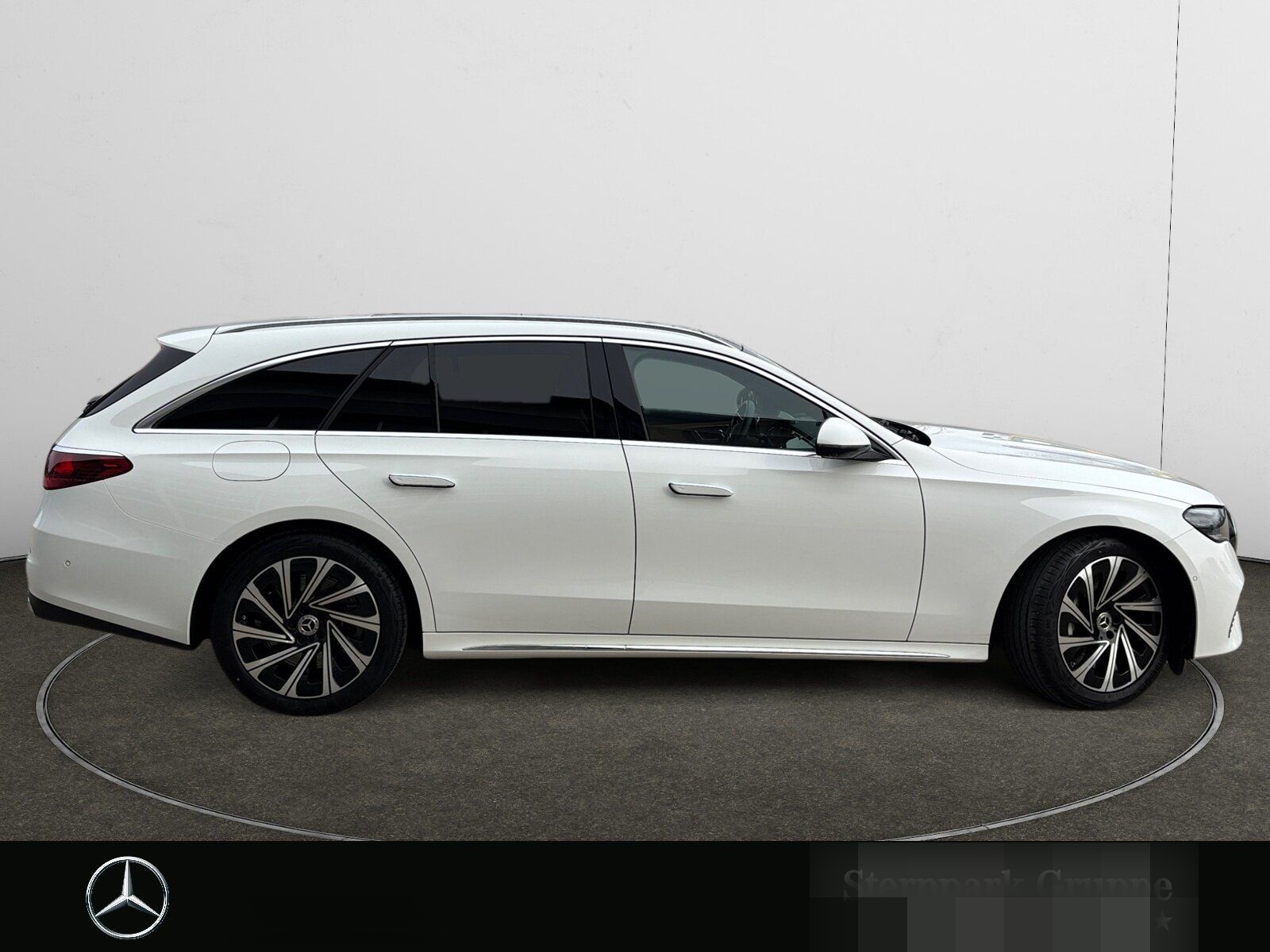 Mercedes-Benz E 300 e T Exclusive Pano+360°+Distro+HeadUp+uvm+ foto 6