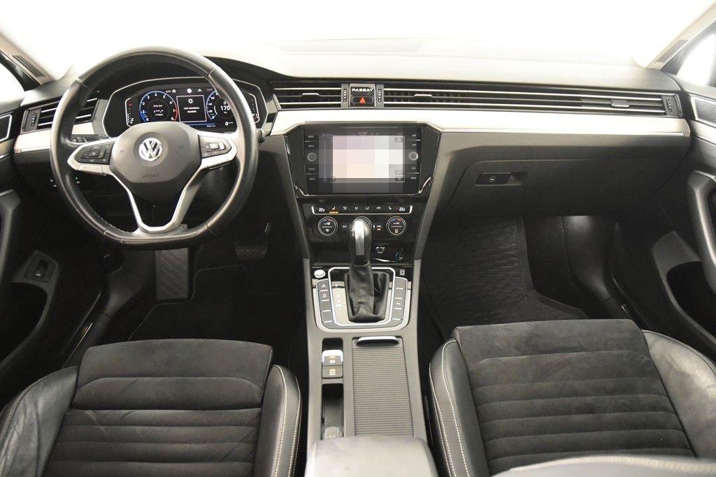 Volkswagen Passat 1.5 TSi DSG Elegance *1.Hand*Leder*Pano* foto 2