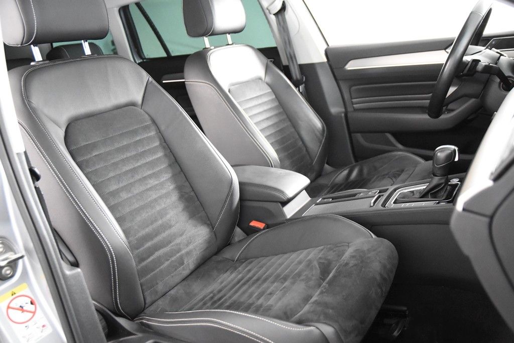 Volkswagen Passat 1.5 TSi DSG Elegance *1.Hand*Leder*Pano* foto 3