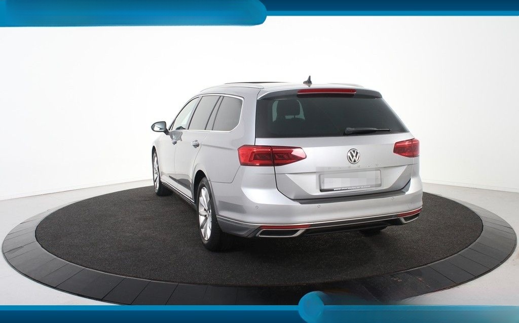 Volkswagen Passat 1.5 TSi DSG Elegance *1.Hand*Leder*Pano* foto 6