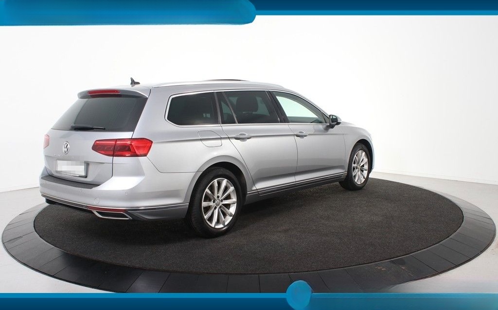 Volkswagen Passat 1.5 TSi DSG Elegance *1.Hand*Leder*Pano* foto 7