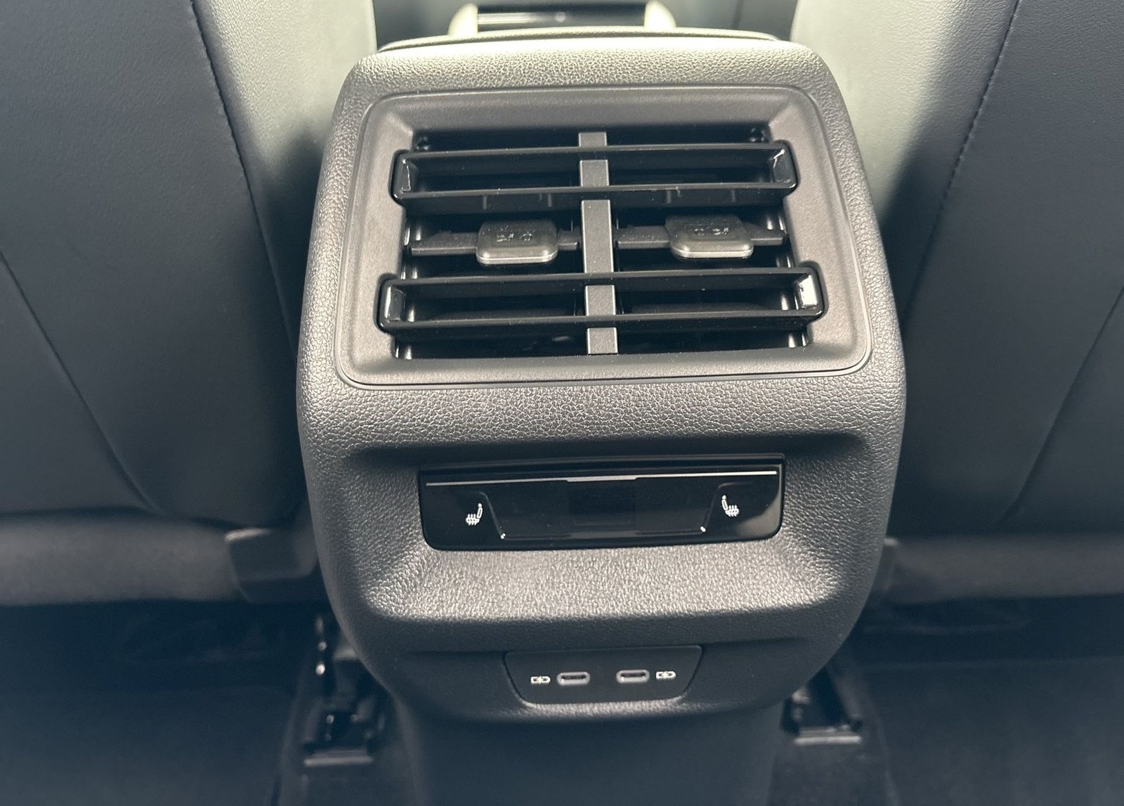 Volkswagen Tiguan Elegance TDI DSG Kamera/CarPlay/AHK/StHz foto 21