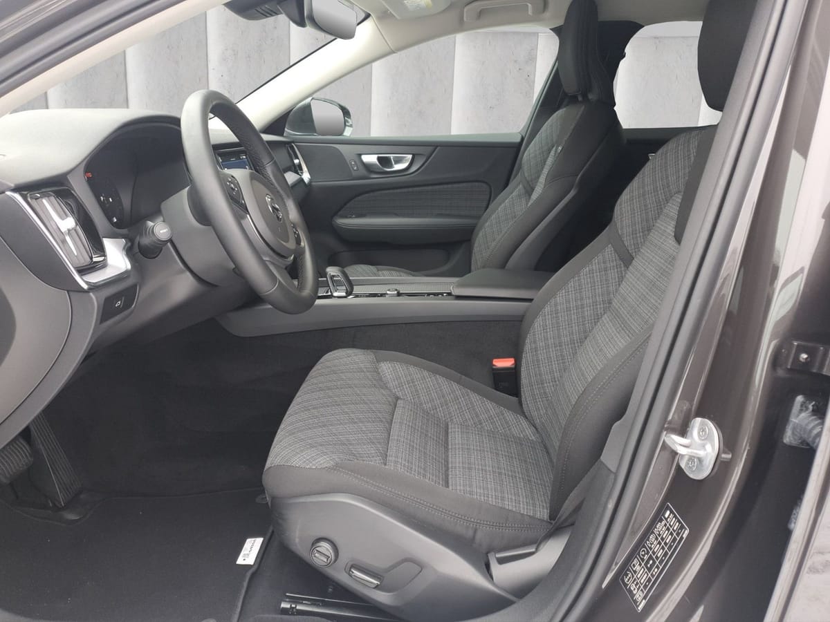 Volvo V 60 Core B3 MHEV Aut. LED AHK RFK SHZ foto 10