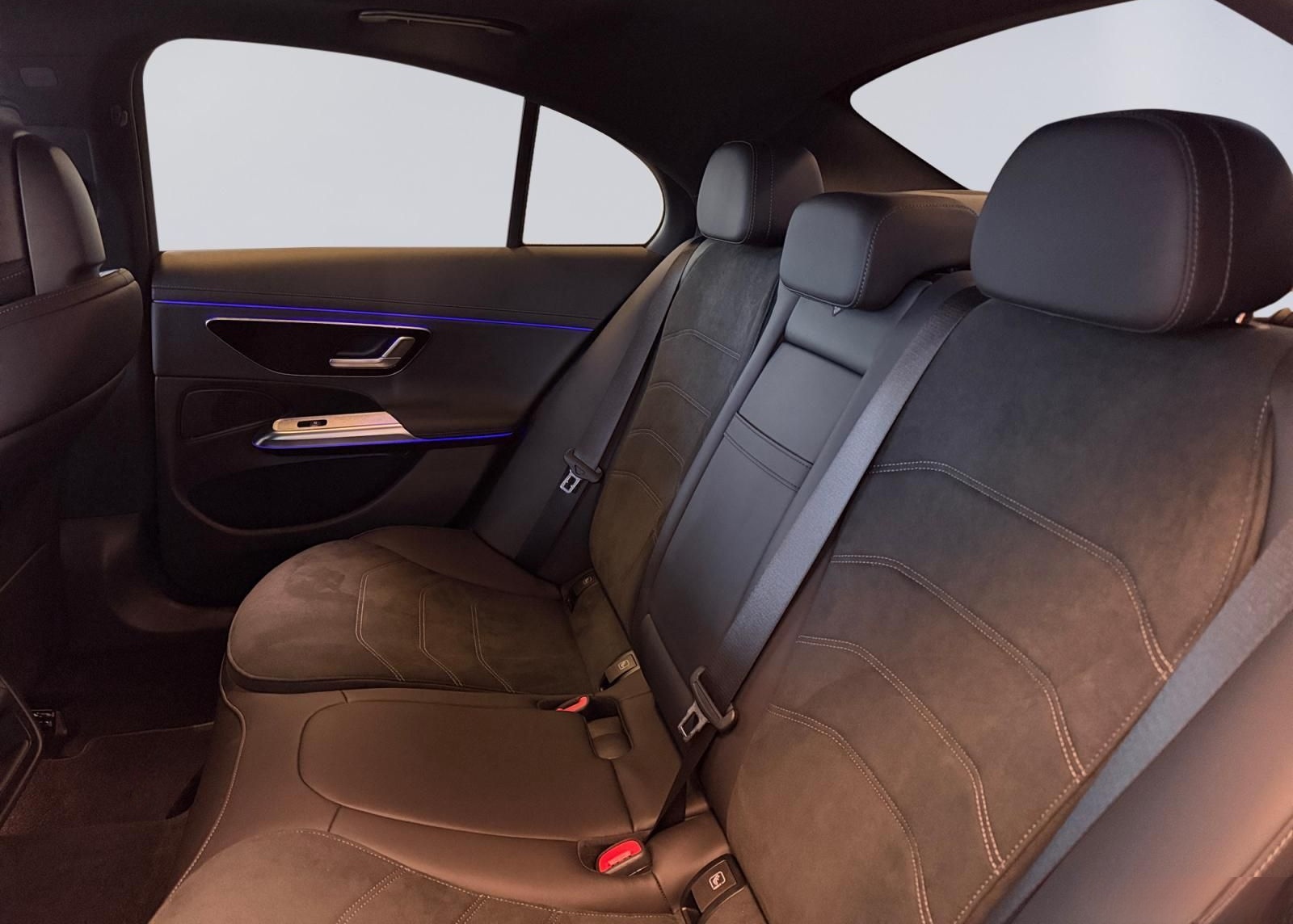 Mercedes-Benz E 220 d AMG Night Pano Digital Distronic 20"LM foto 8