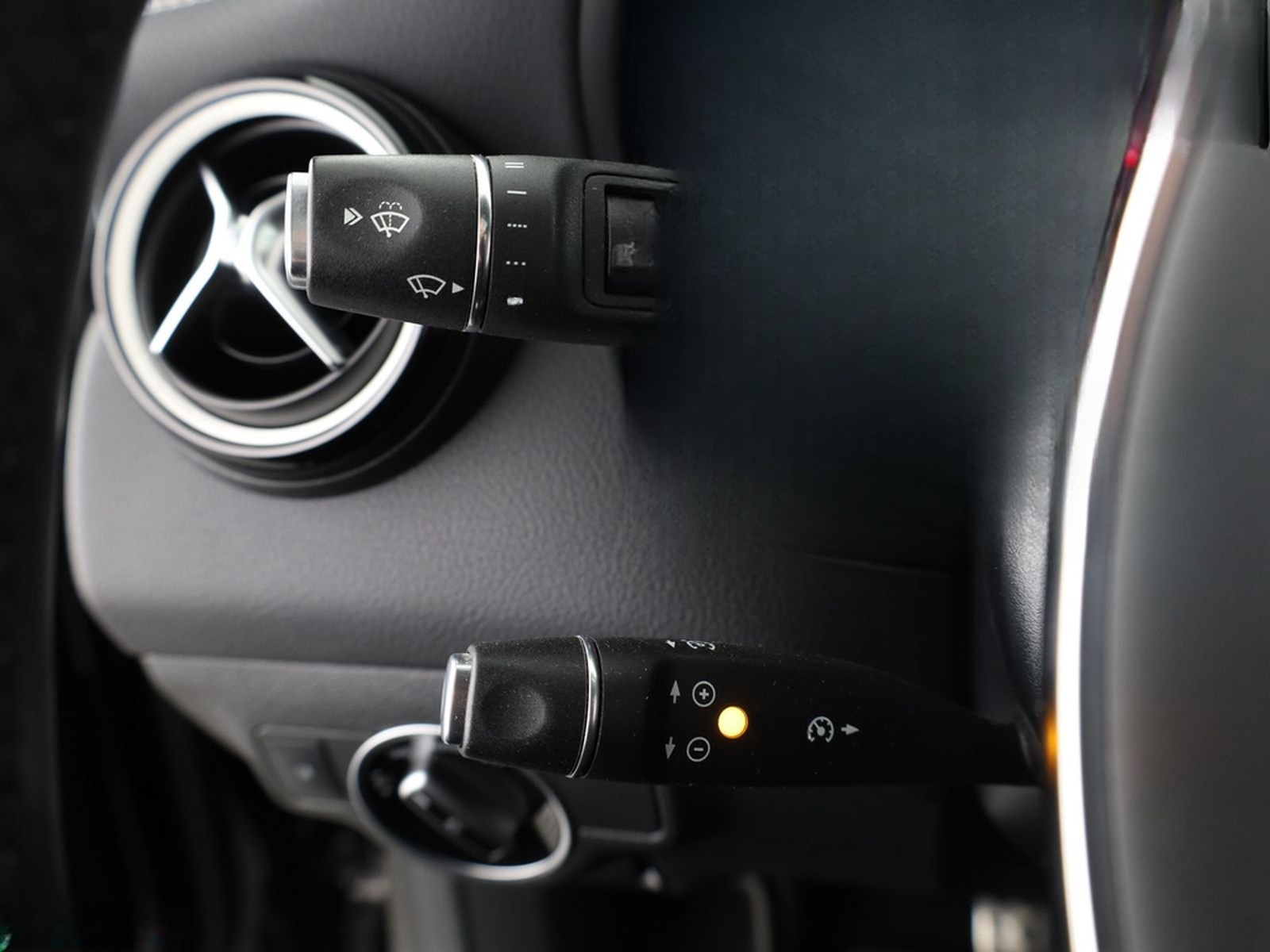 Mercedes-Benz CLA 180 Shooting Brake AMG HARMAN/K,STANDHEIZUNG foto 16