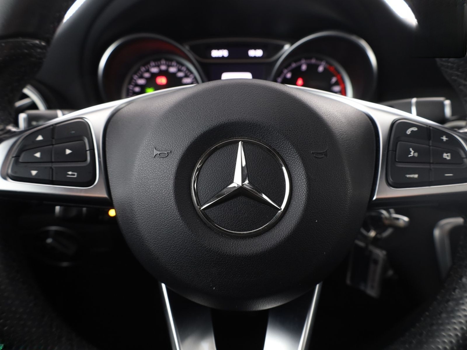 Mercedes-Benz CLA 180 Shooting Brake AMG HARMAN/K,STANDHEIZUNG foto 17