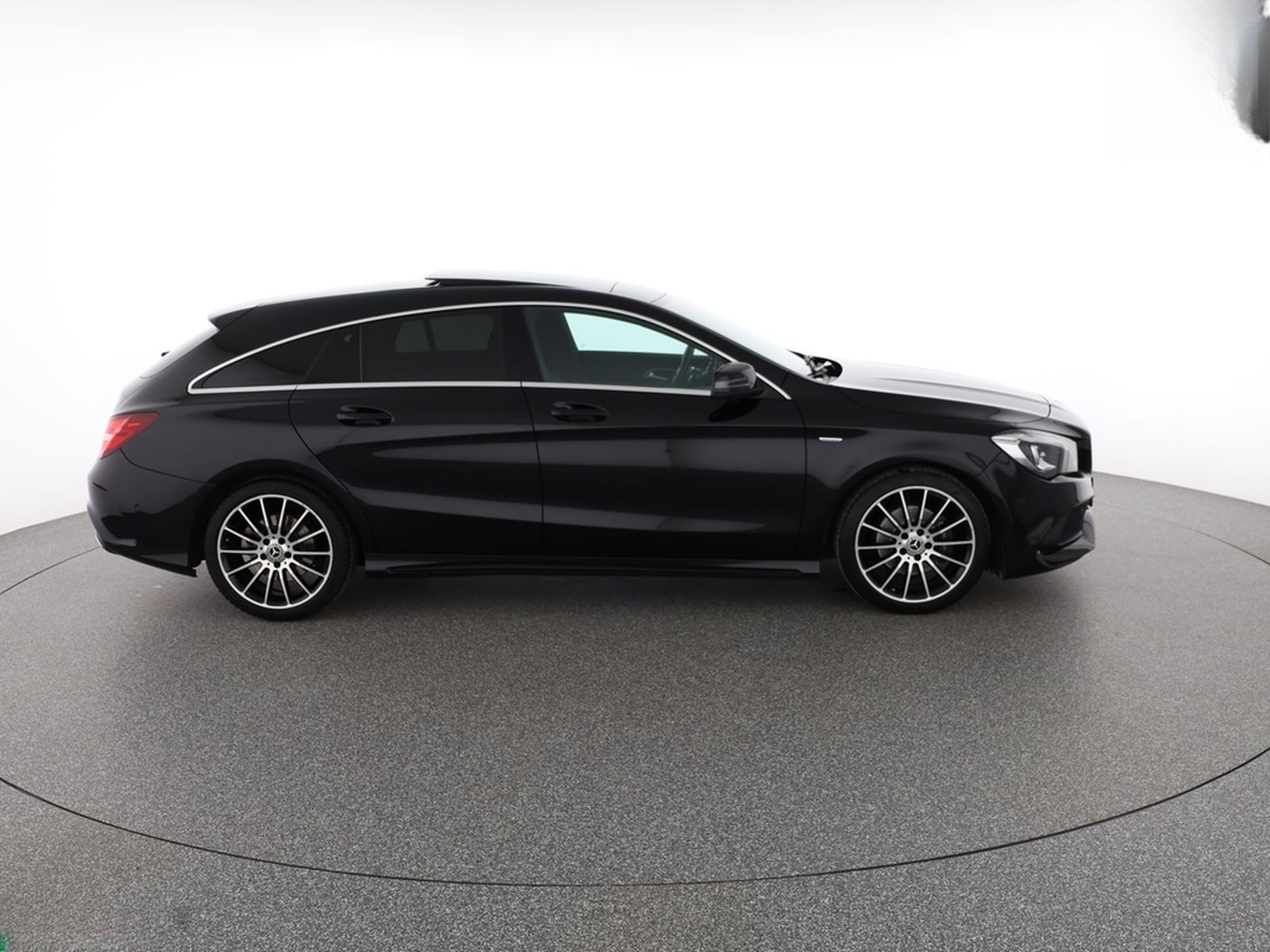 Mercedes-Benz CLA 180 Shooting Brake AMG HARMAN/K,STANDHEIZUNG foto 6