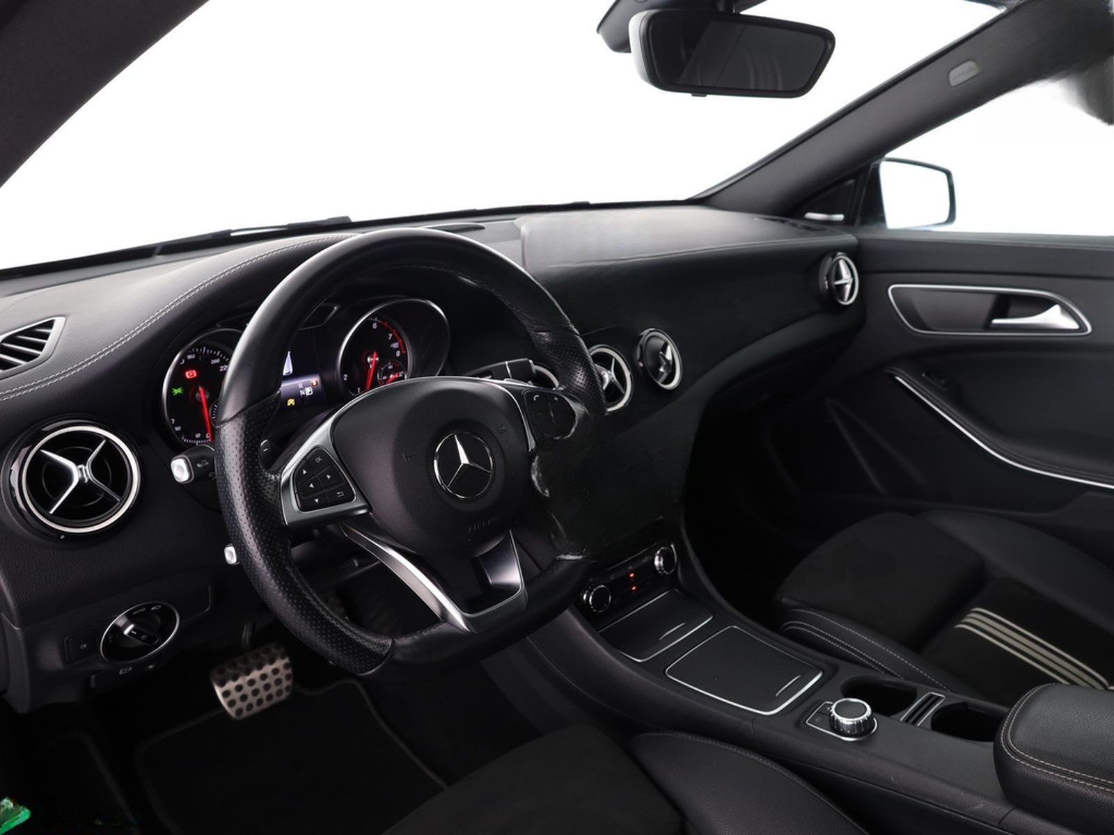 Mercedes-Benz CLA 180 Shooting Brake AMG HARMAN/K,STANDHEIZUNG foto 9