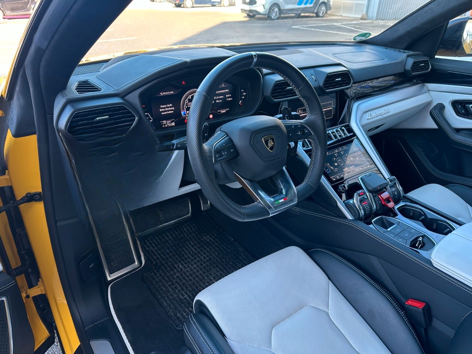 Lamborghini Urus 4.0 V8 ACC,HUD,PANO,KERAMIK,LUFT,23",360... foto 13