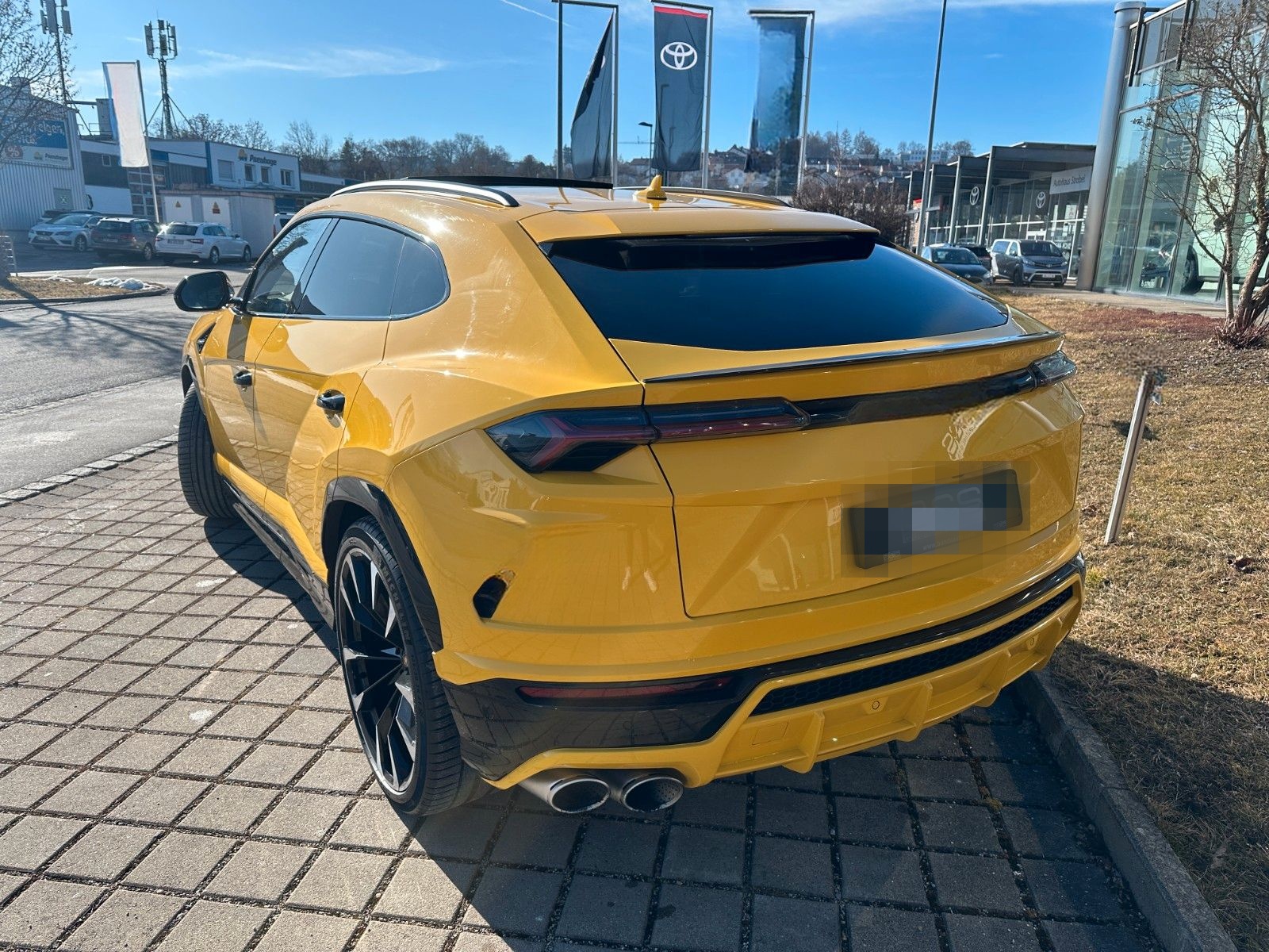 Lamborghini Urus 4.0 V8 ACC,HUD,PANO,KERAMIK,LUFT,23",360... foto 5