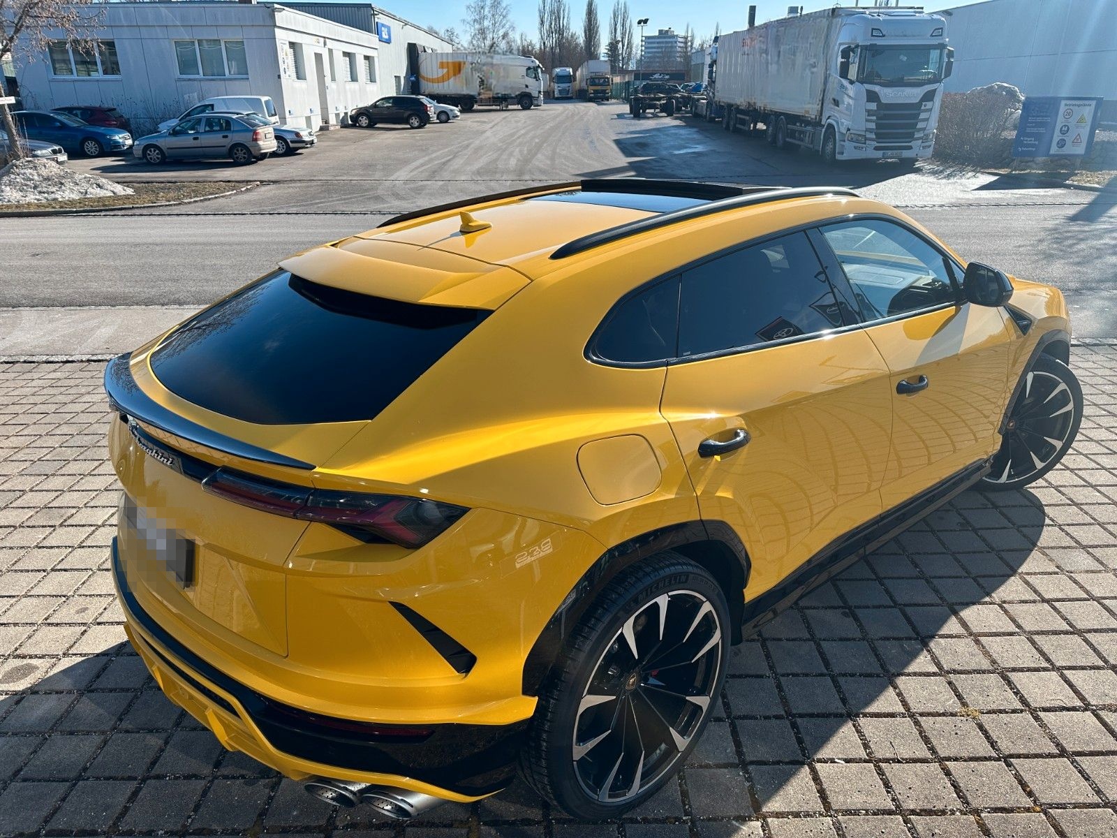 Lamborghini Urus 4.0 V8 ACC,HUD,PANO,KERAMIK,LUFT,23",360... foto 7