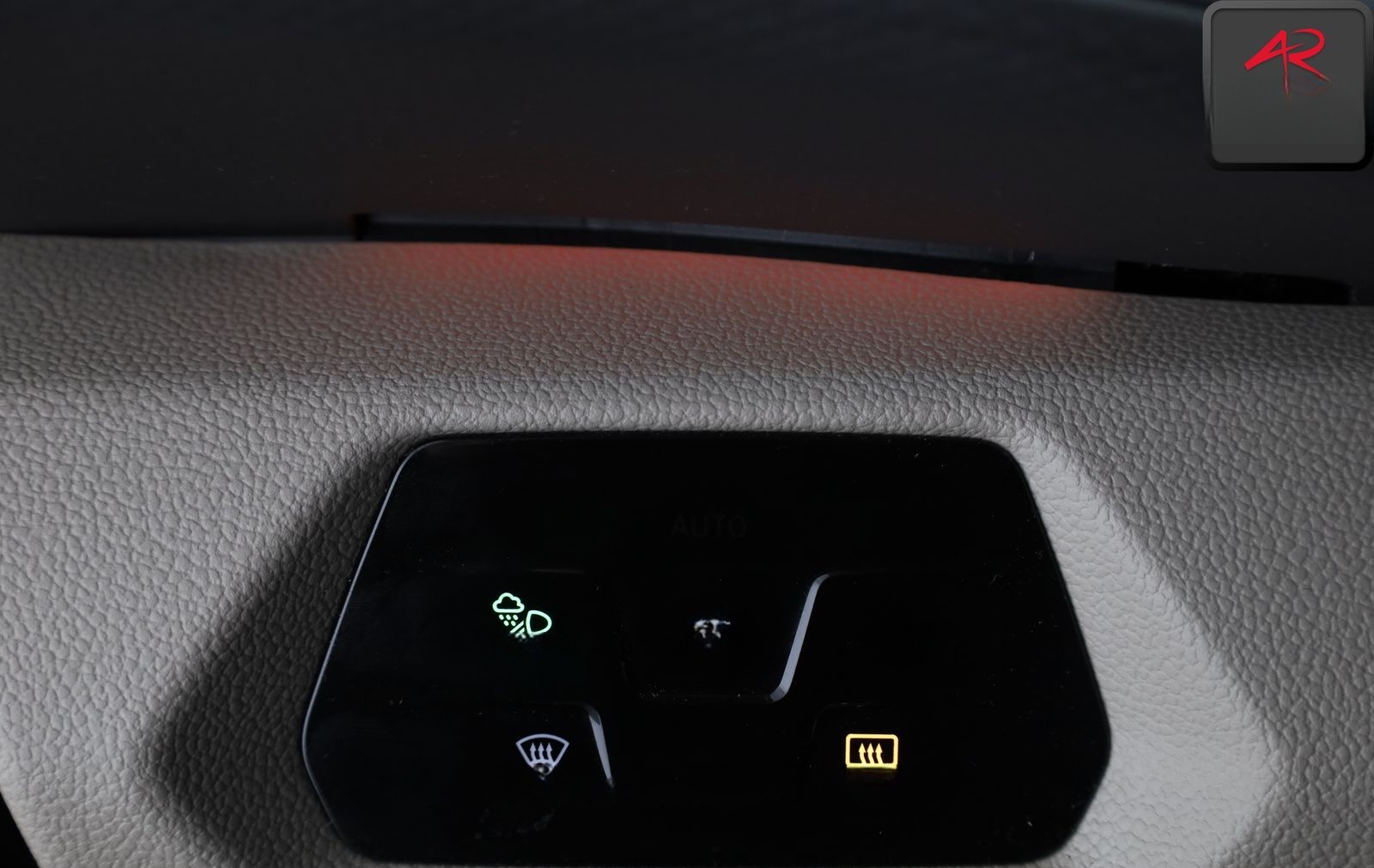 Volkswagen T7 Multivan 1.4 eTSI ENERGETIC 7 SITZE PANORAMA foto 16