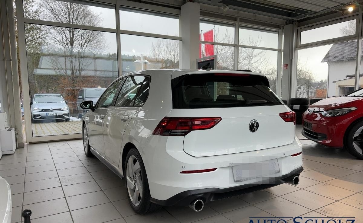 Volkswagen Golf VIII 2.0 TSI GTI+RFK+ACC+LED+PDC+NAV+DAB+ foto 2