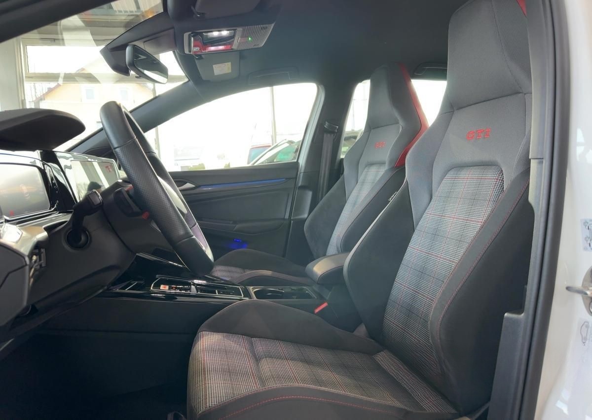 Volkswagen Golf VIII 2.0 TSI GTI+RFK+ACC+LED+PDC+NAV+DAB+ foto 9