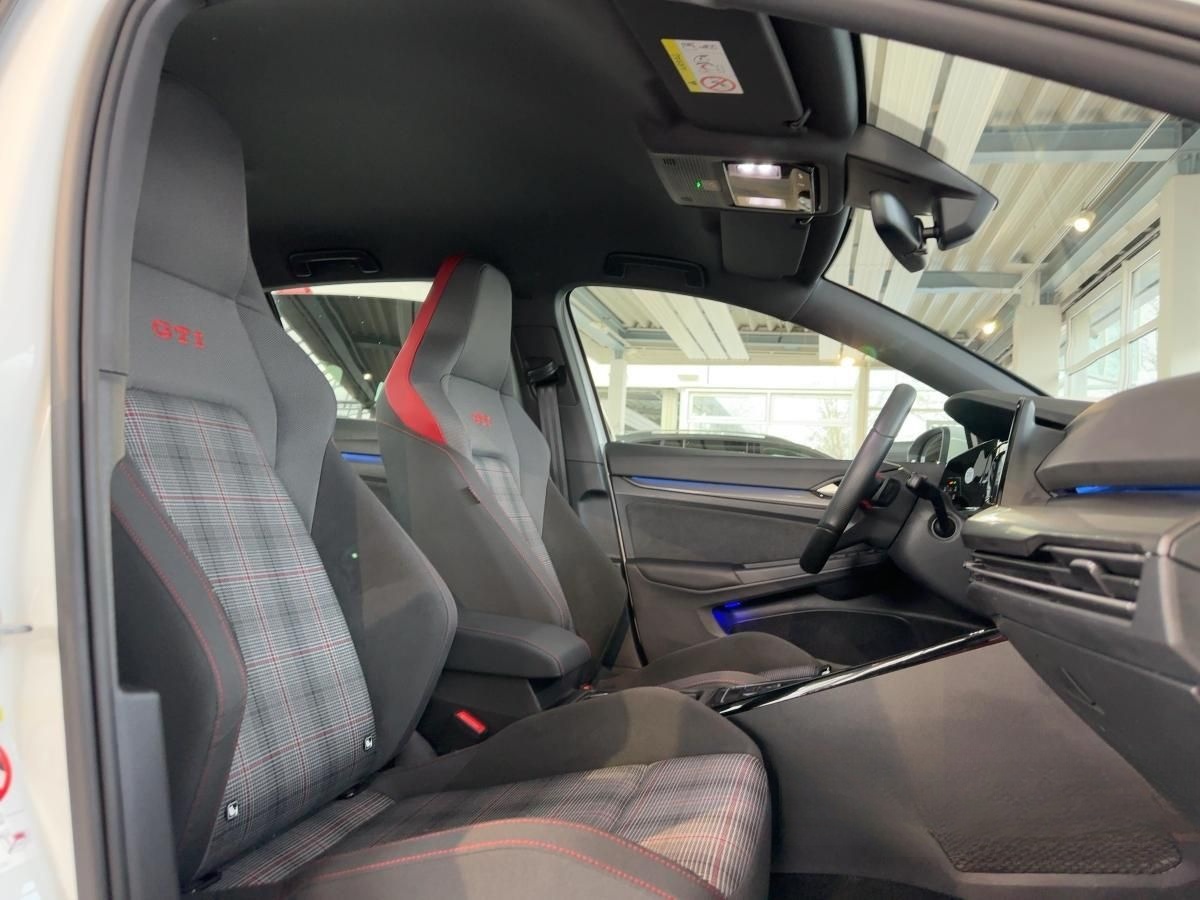 Volkswagen Golf VIII 2.0 TSI GTI+RFK+ACC+LED+PDC+NAV+DAB+ foto 10