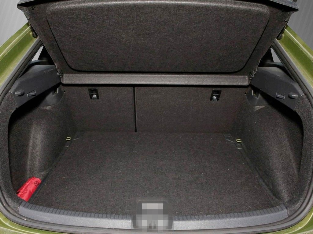 Volkswagen Taigo 1.5 TSI DSG R-Line 18"Pano AHK Navi+VC ACC foto 7