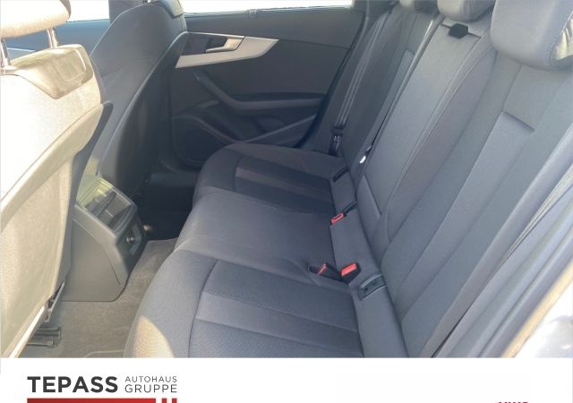 Audi A4 Avant 30 TDI S LINE NAVI PDC COMPETITION foto 8