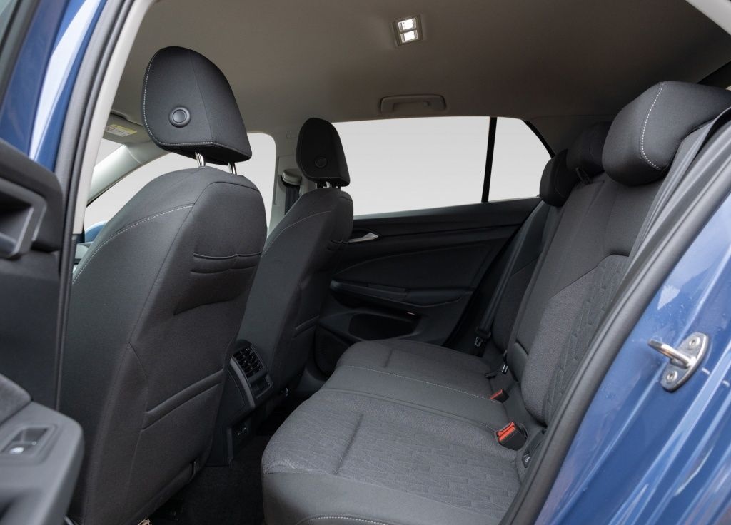 Volkswagen Golf VIII 2.0 TDI Life // MEMO DISTR SPUR PDC foto 8