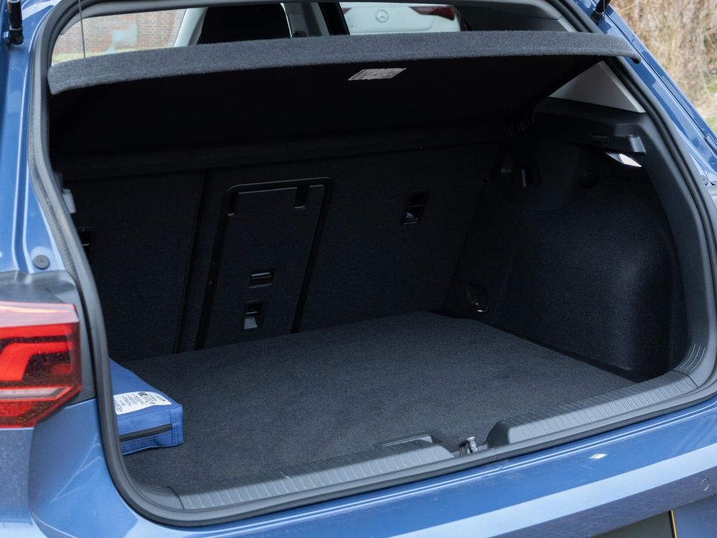 Volkswagen Golf VIII 2.0 TDI Life // MEMO DISTR SPUR PDC foto 9