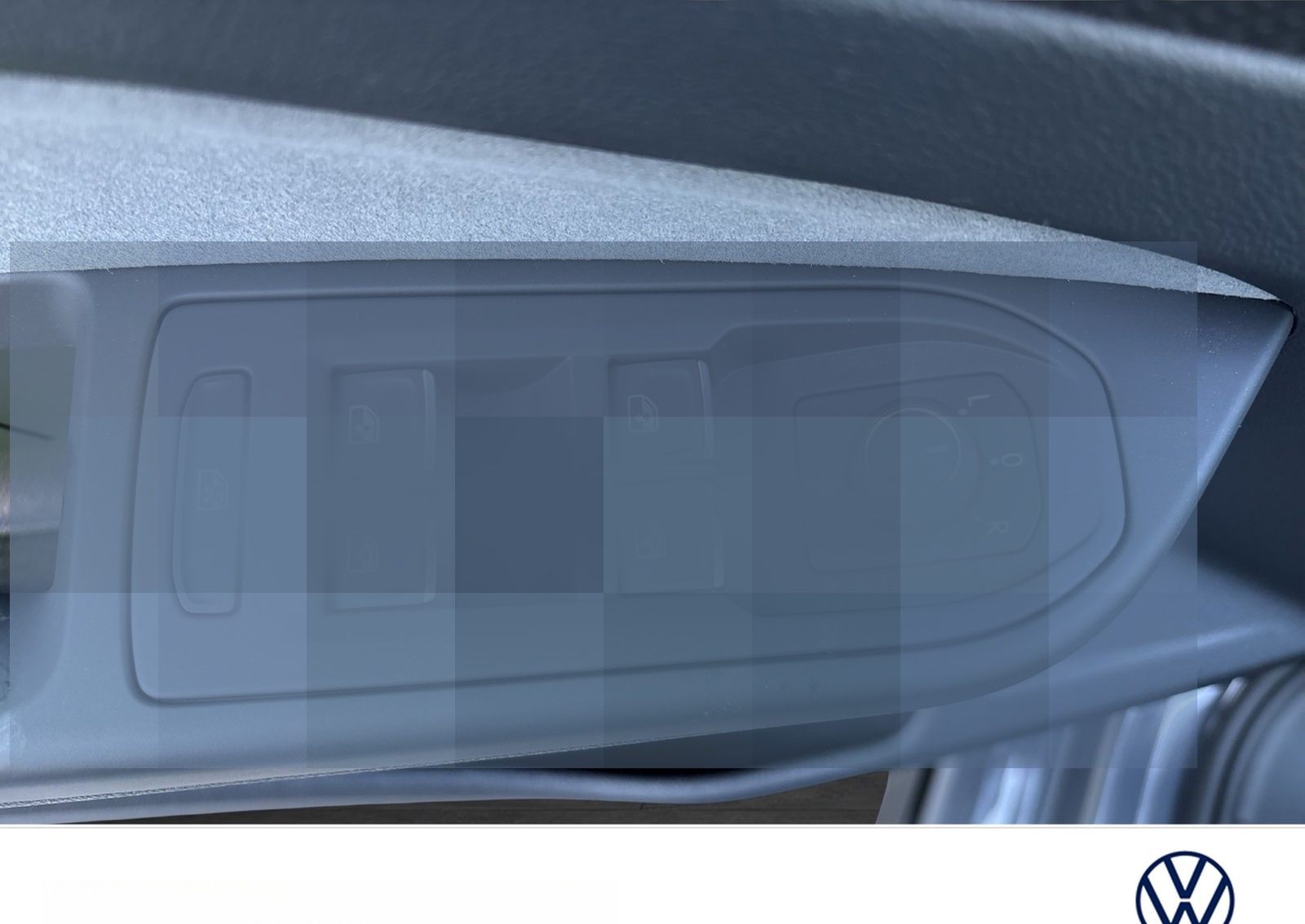 Volkswagen Golf VIII 1.5 eTSI R-LINE AHK CAM ACC CARPLAY foto 18