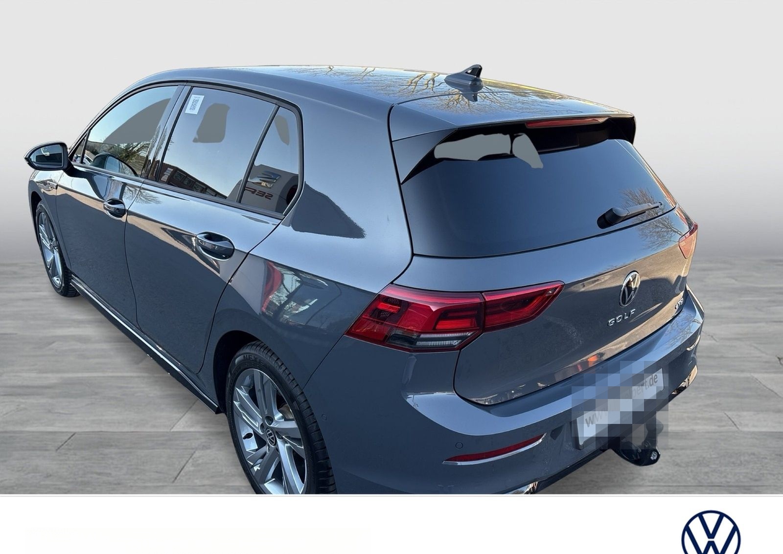Volkswagen Golf VIII 1.5 eTSI R-LINE AHK CAM ACC CARPLAY foto 3