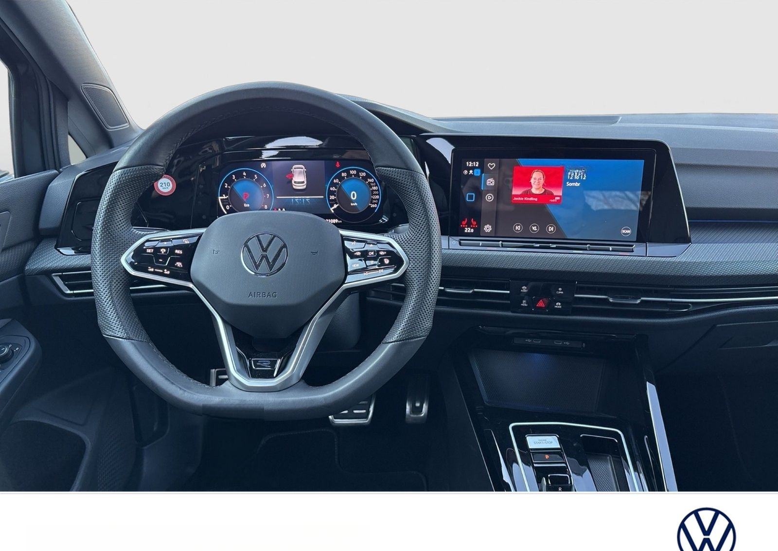Volkswagen Golf VIII 1.5 eTSI R-LINE AHK CAM ACC CARPLAY foto 8