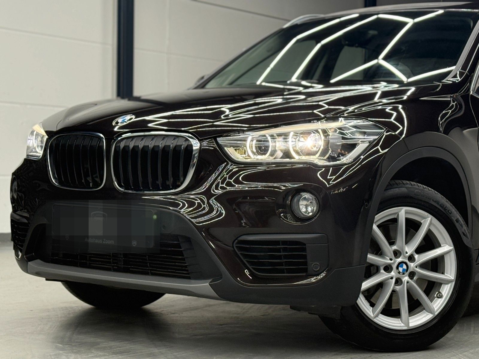 BMW X1 sDrive20i AUTOMATIK*HUD*KAMERA*AHK*KEYLESS foto 3