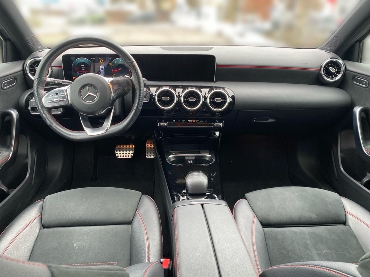 Mercedes-Benz A 200 AMG+NIGHT+TOTWINKEL+LED+KAMERA+WIDE+CARPL. foto 10