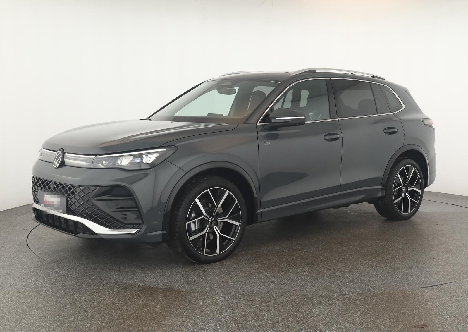 Volkswagen Tiguan 2.0 TDI DSG R-Line IQ Pano Navi KeyGo 360 foto 2
