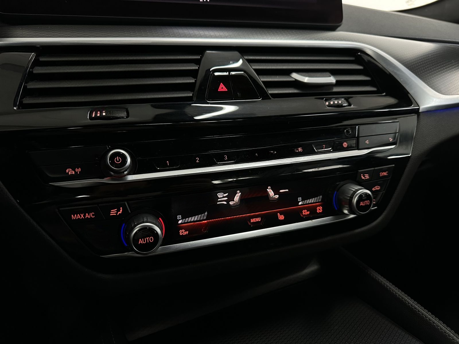 BMW 520 d xDrive M Sport |H-UP |H&K |BUSINESS|LED foto 22