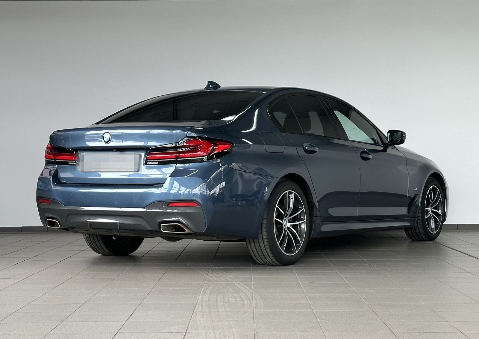 BMW 520 d xDrive M Sport |H-UP |H&K |BUSINESS|LED foto 4