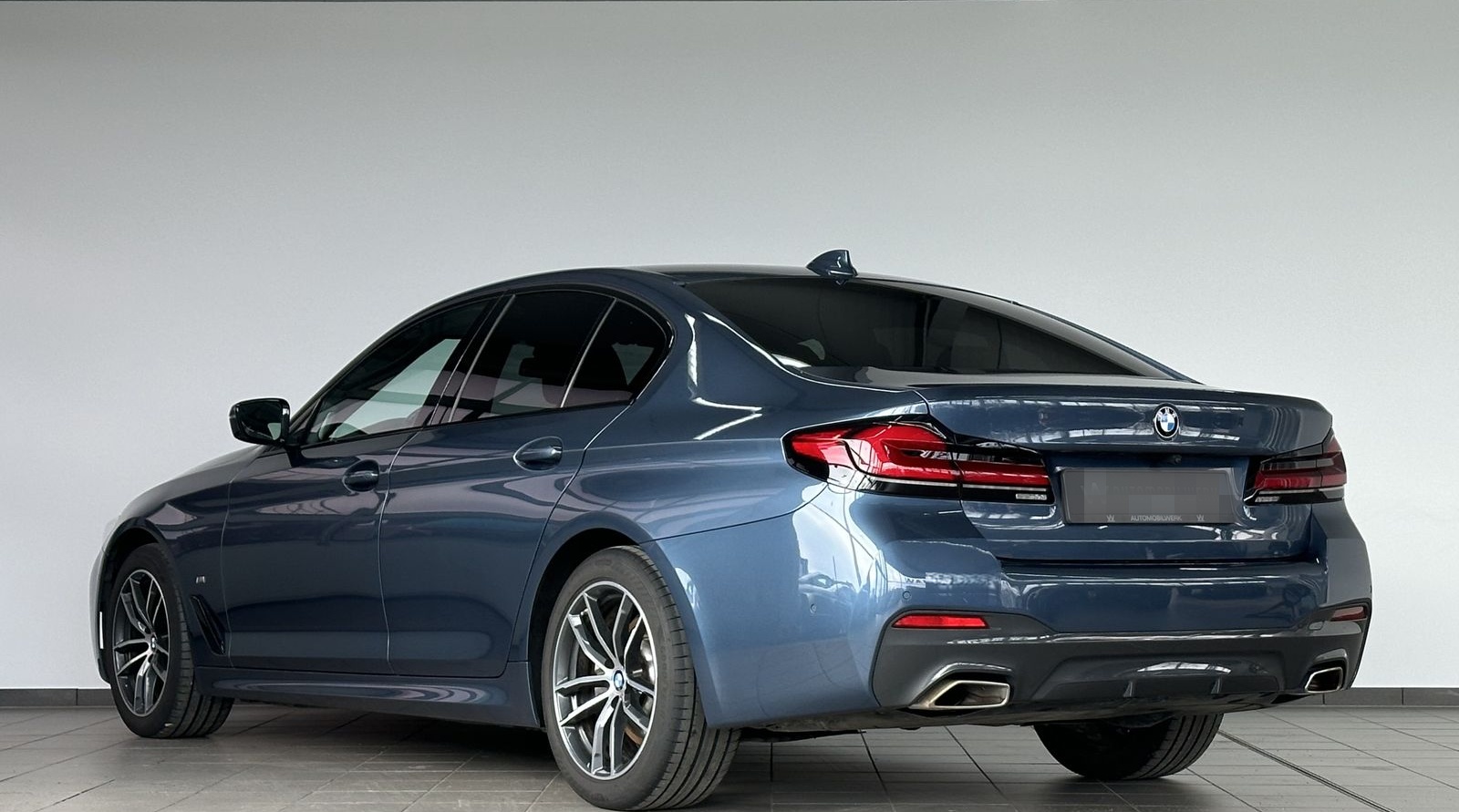 BMW 520 d xDrive M Sport |H-UP |H&K |BUSINESS|LED foto 6