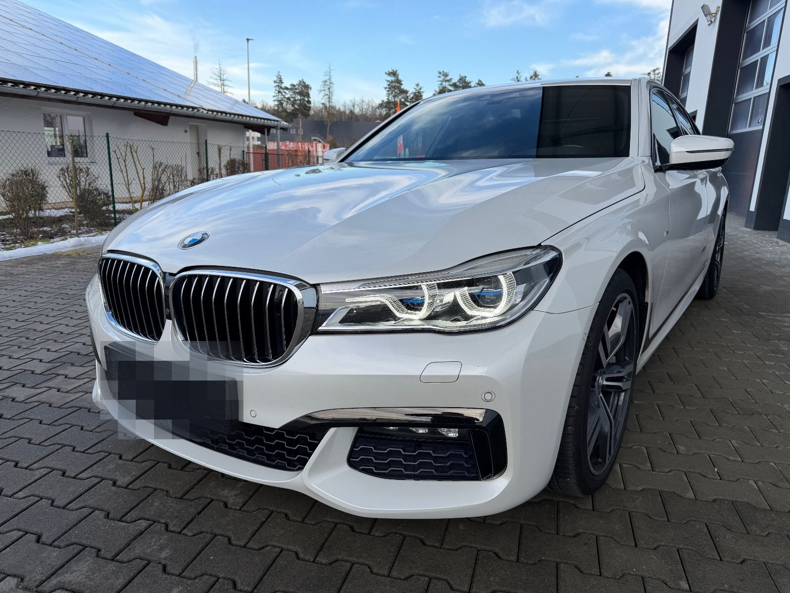 BMW 750ixDrive M-SPORT/MASSAGE/AHK/NIGHTV./LASER/H&K foto 2
