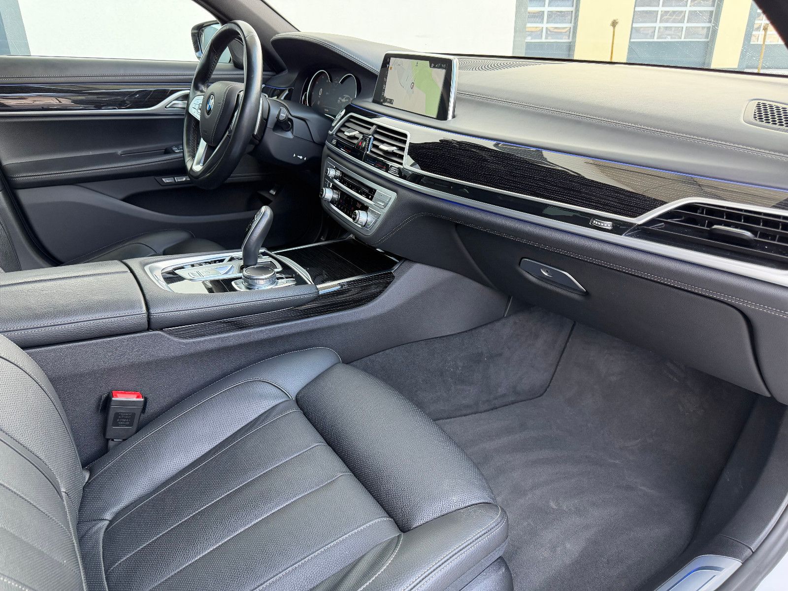 BMW 750ixDrive M-SPORT/MASSAGE/AHK/NIGHTV./LASER/H&K foto 18