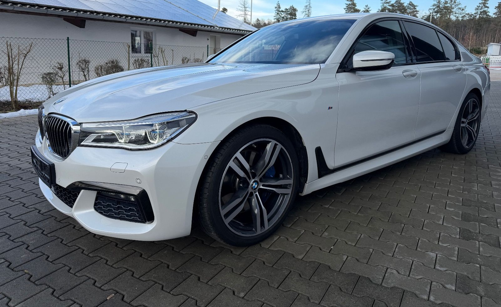 BMW 750ixDrive M-SPORT/MASSAGE/AHK/NIGHTV./LASER/H&K foto 3