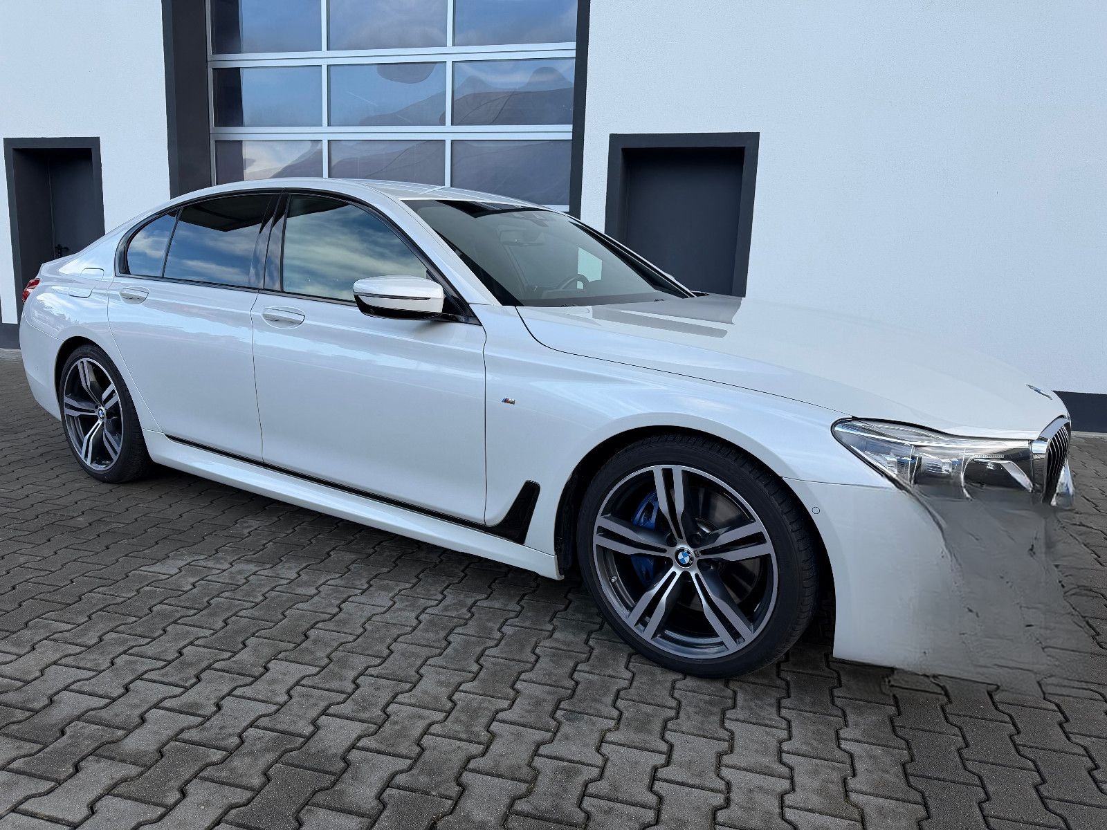 BMW 750ixDrive M-SPORT/MASSAGE/AHK/NIGHTV./LASER/H&K foto 8