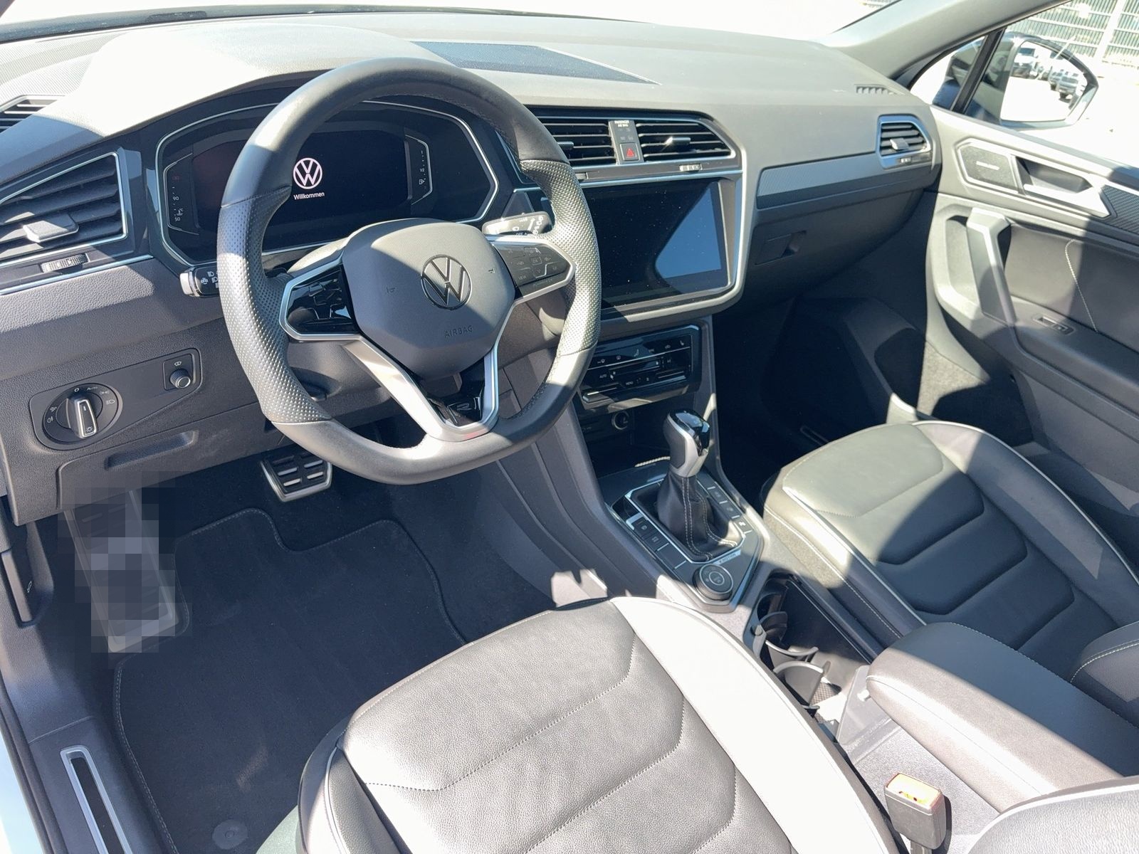Volkswagen Tiguan R-Line 4M TSI DSG Kamera/Matrix/Pano/Sthz foto 11