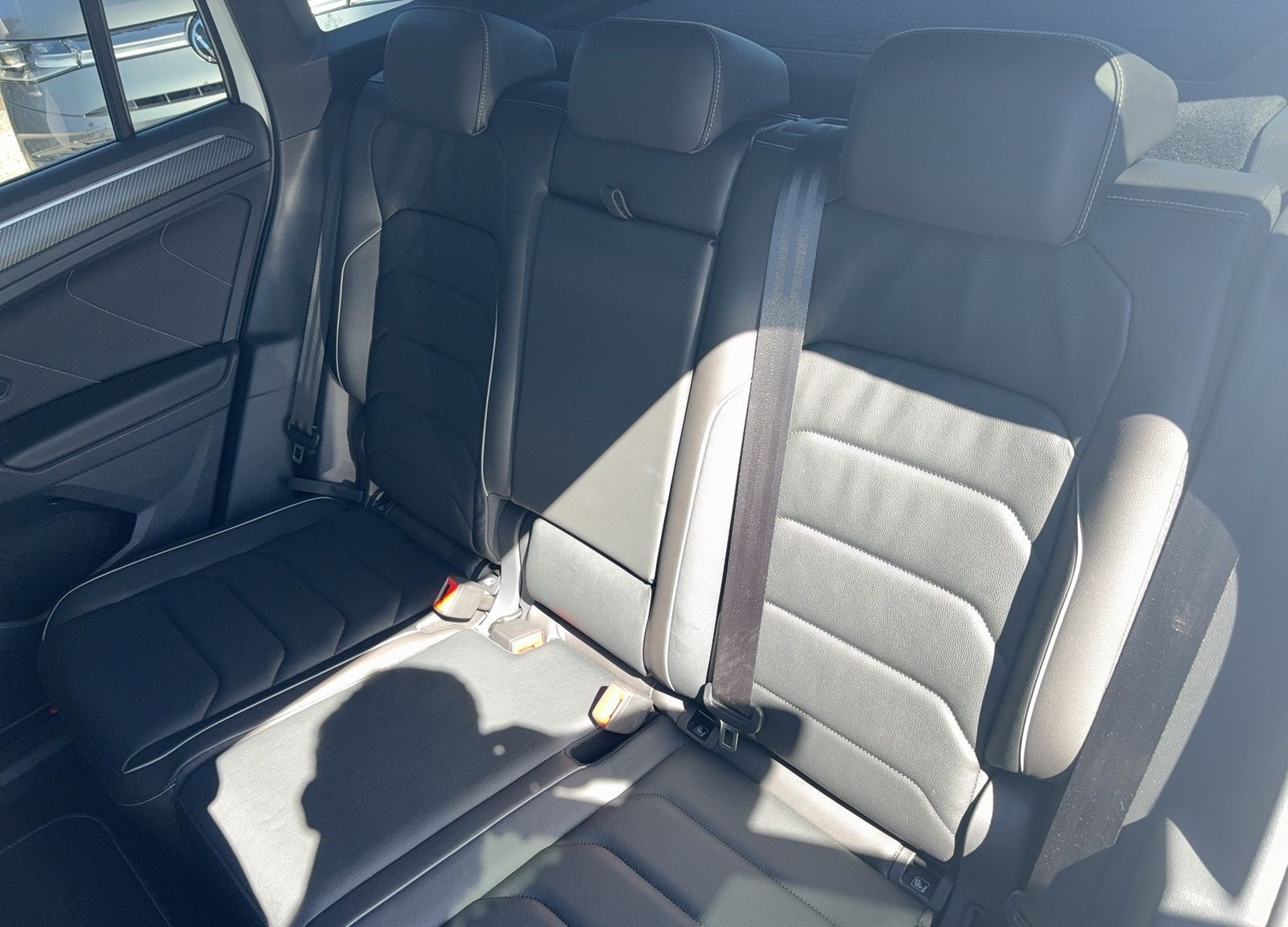 Volkswagen Tiguan R-Line 4M TSI DSG Kamera/Matrix/Pano/Sthz foto 12
