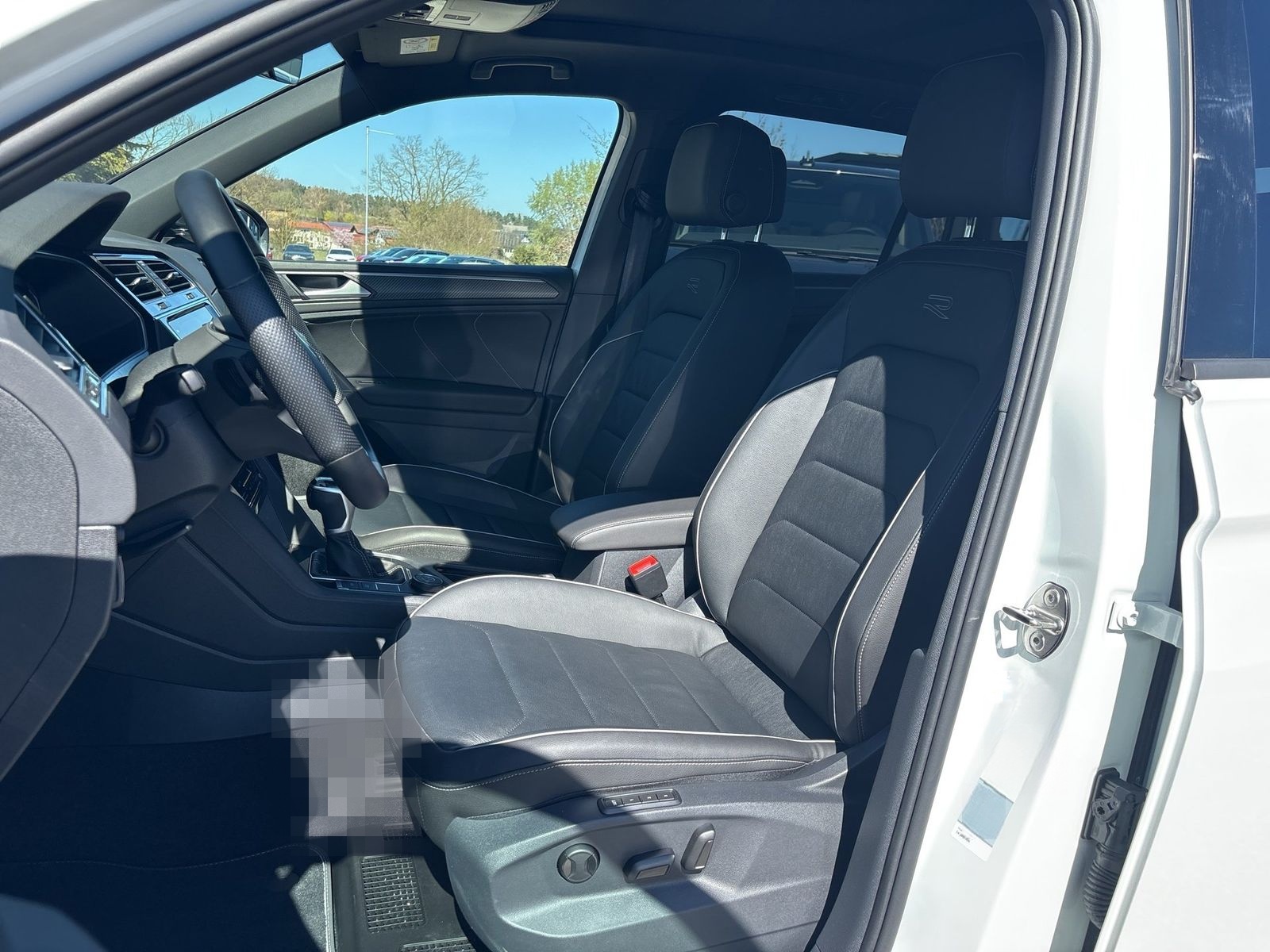 Volkswagen Tiguan R-Line 4M TSI DSG Kamera/Matrix/Pano/Sthz foto 14