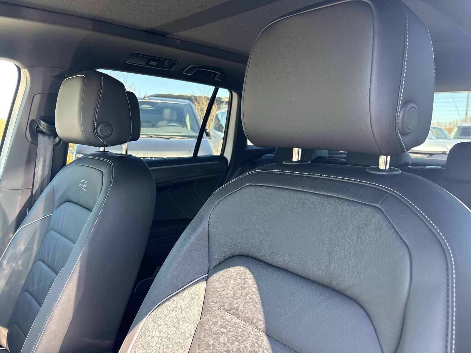Volkswagen Tiguan R-Line 4M TSI DSG Kamera/Matrix/Pano/Sthz foto 20