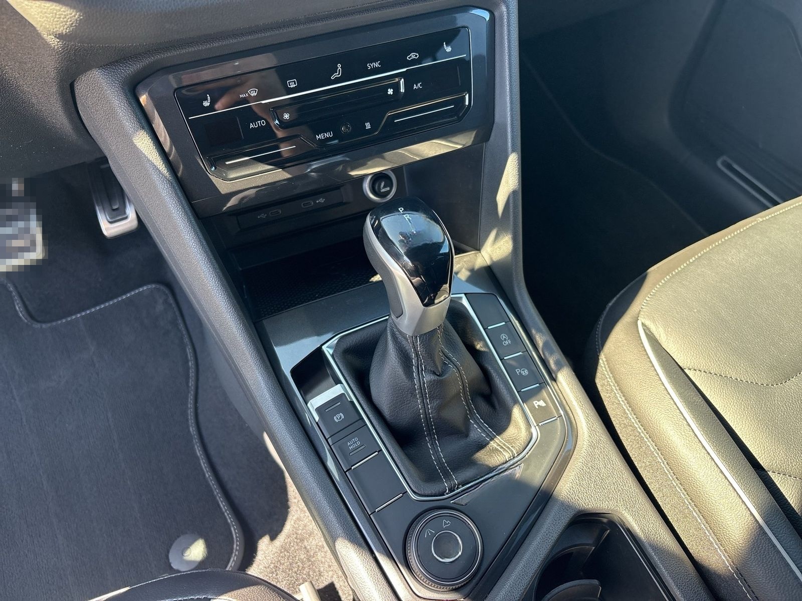 Volkswagen Tiguan R-Line 4M TSI DSG Kamera/Matrix/Pano/Sthz foto 25