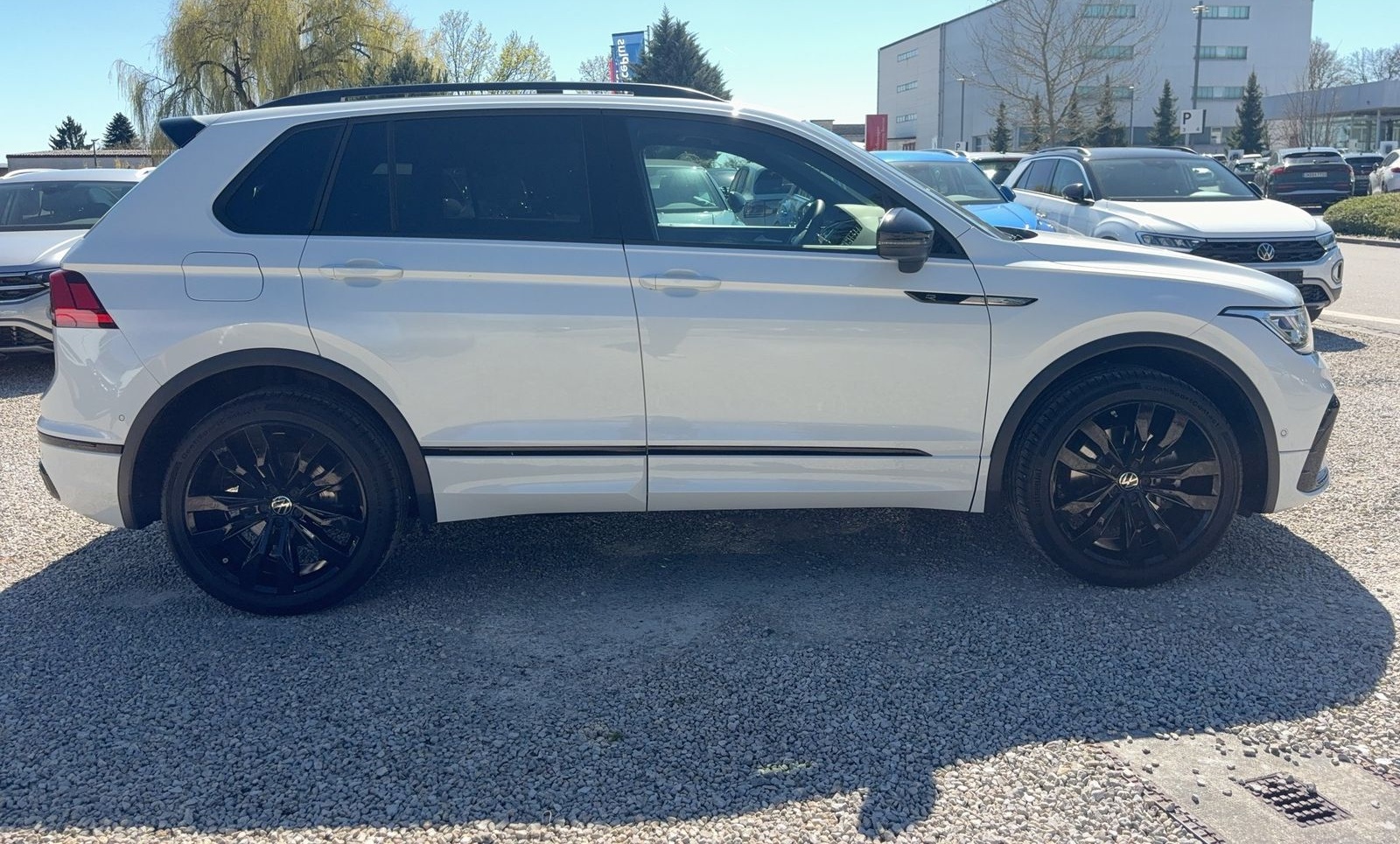Volkswagen Tiguan R-Line 4M TSI DSG Kamera/Matrix/Pano/Sthz foto 8