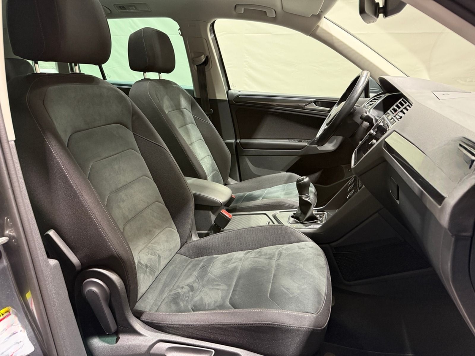 Volkswagen Tiguan Highline 2.0 TDI | PANO LED ACC PDC DAB foto 20